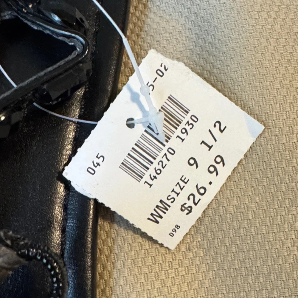 Montego Bay Club Glossy Black Sandals - Picture 3 of 4